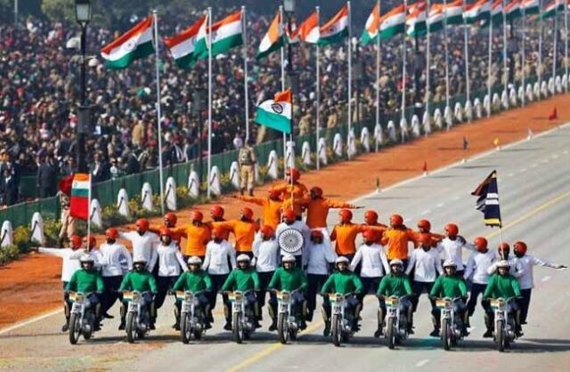 Indian-Flag-Delhi_4