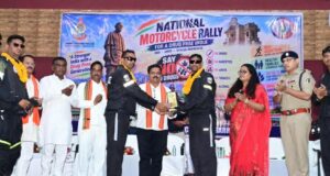राष्ट्रीय एकता और नशामुक्त भारत का संदेश लेकर कबीरधाम पहुंची राष्ट्रीय बाइक रैली का भव्य स्वागत