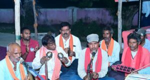 माता की भक्ति में रमे उप मुख्यमंत्री श्री विजय शर्मा, हाथों में मंजीरा लेकर ग्रामीणों के साथ गाए जसगीत